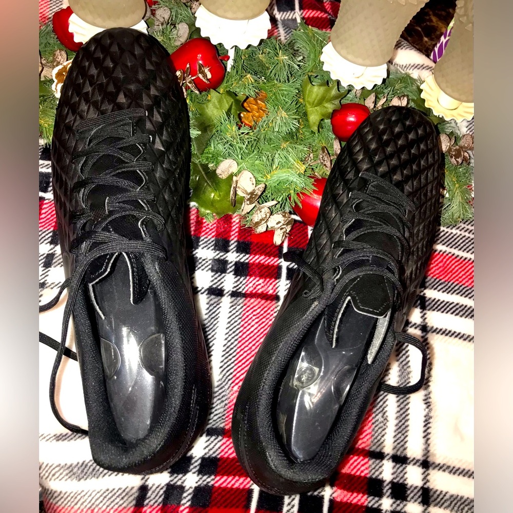 Nike Tiempo cleat black, BRAND NEW size 11.5 AT6107-010